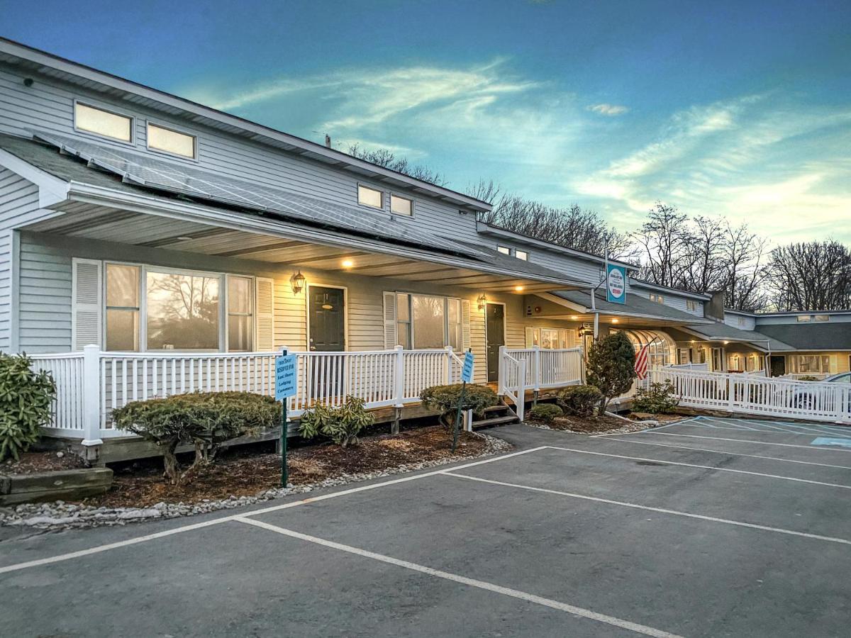 East Shore Lodging Hawley Exterior foto